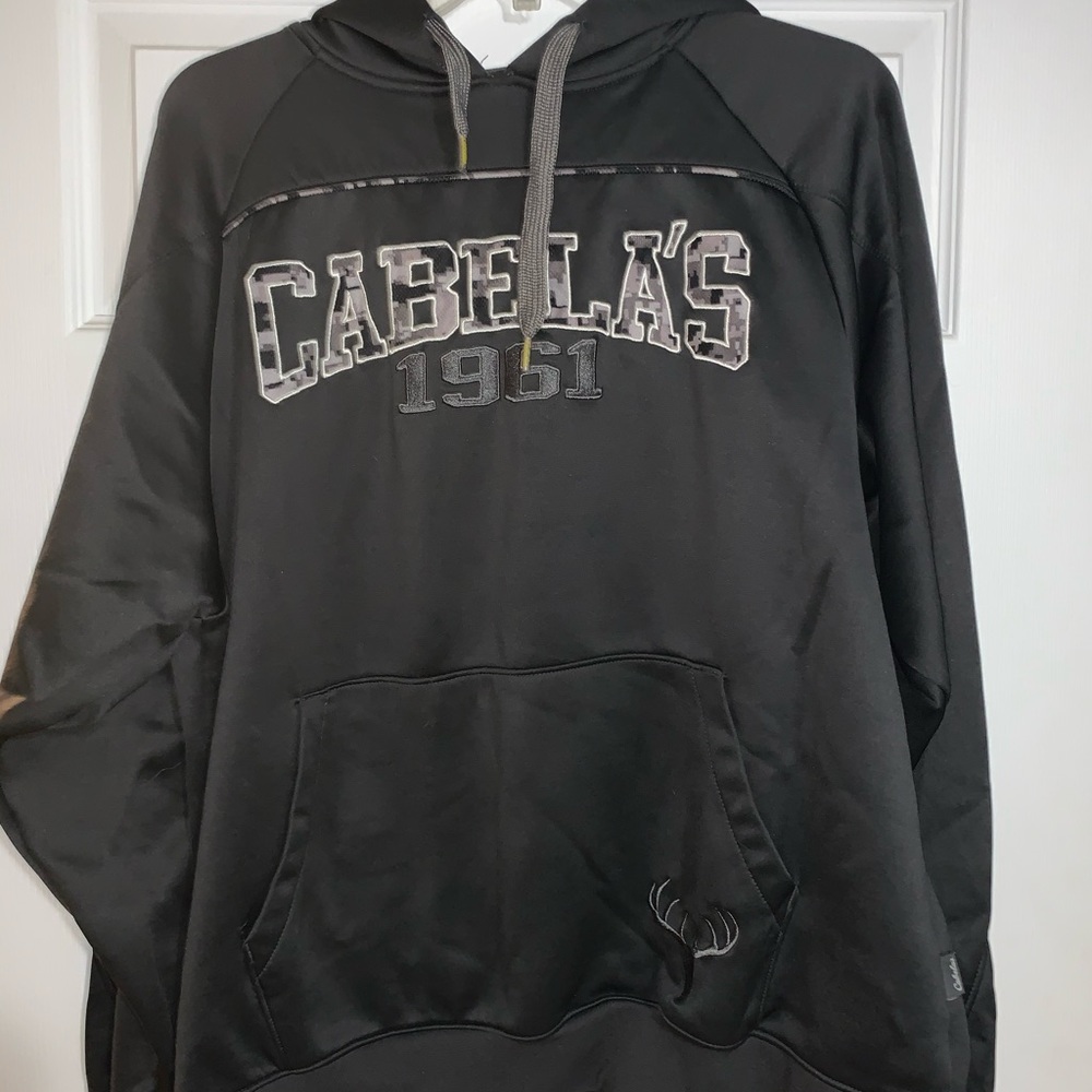 Men’s cabelas hoodie size L